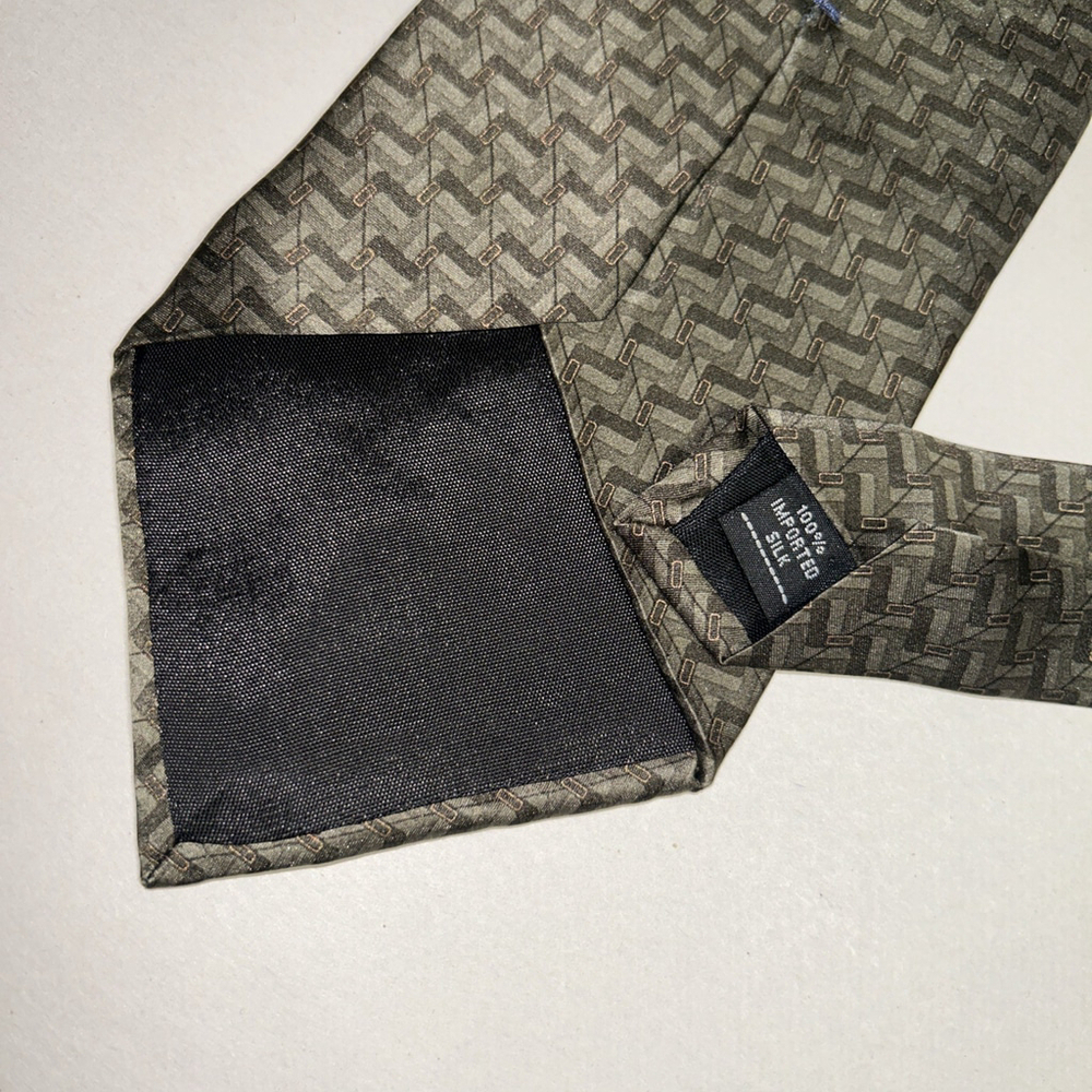 Zylos Gold George Machado Green Pattern Italian Silk Tie - Picture 4 of 6